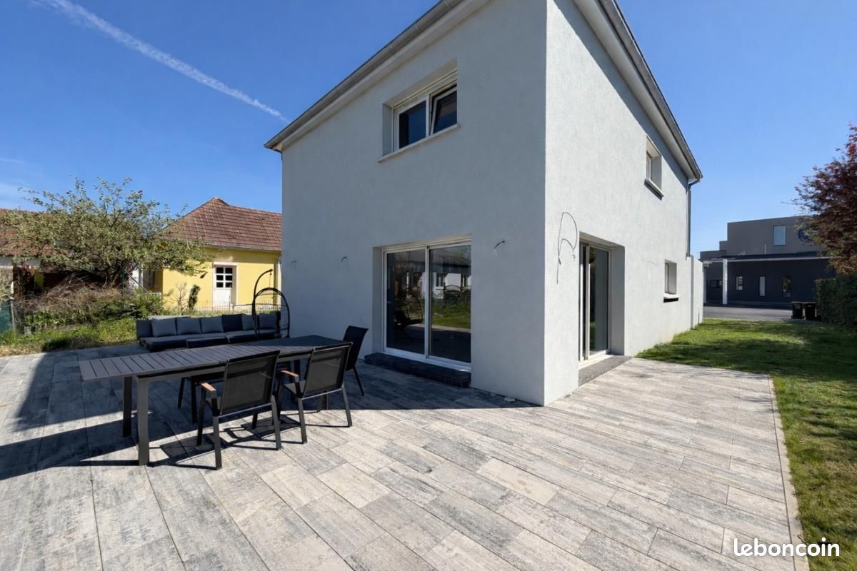 Maison 6 pièces 149 m² · à Hégenheim · 149 m² · 855 000 €