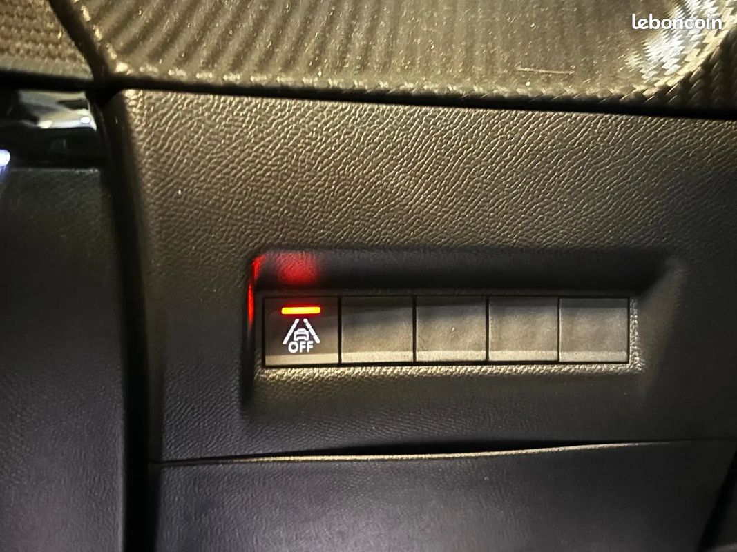 PEUGEOT 208 1.5 D 102ch GT-Line - 2020 - 86 000 km - carPlay - caméra de recul (image 19)