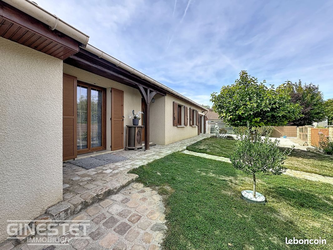 Maison 6 pièces 135 m² · à Saint-Lyé · 135 m² · 334 000 €