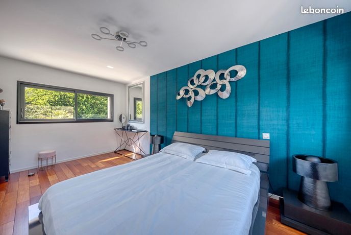 Villa 7 pièces 230 m² — 15