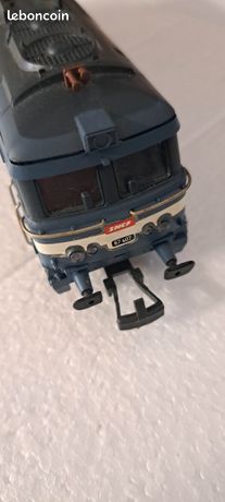 Train locomotive JOUEF HJ 2003 - Modélisme
