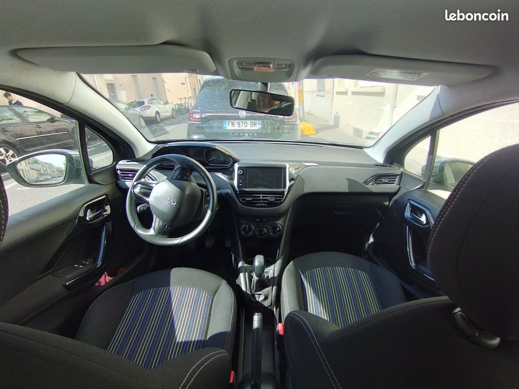 Peugeot 208 1.2 VTi 82 - 38000 km - 2016 - Essence (image 3)