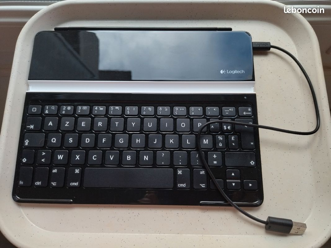 Clavier Logitech ultrathin quasi neuf (image 1)