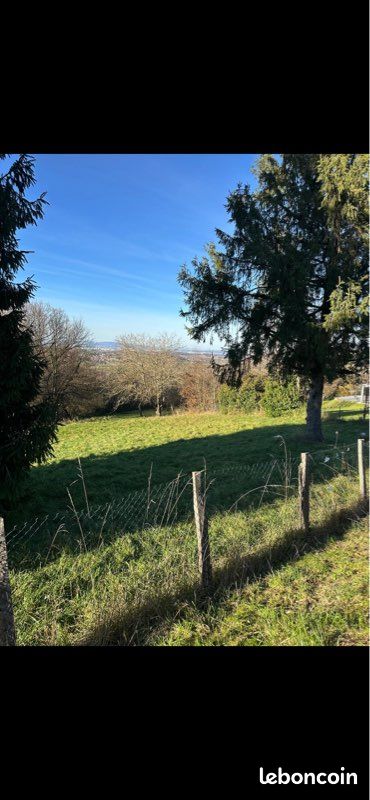 Terrain viabilisé de 805m2 libre constructeur · à Saint-Pierre-de-Chandieu · 325 000 €