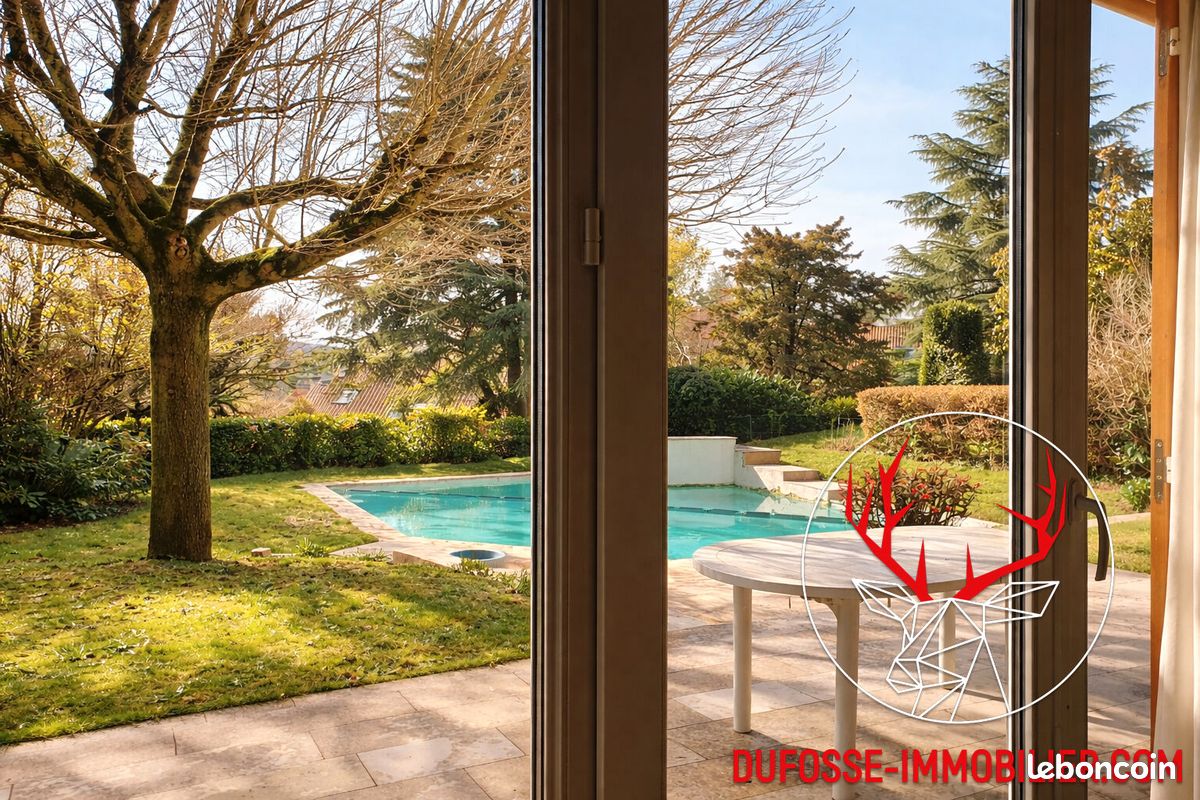 Maison 6 pièces 161 m² · à Lissieu · 161 m² · 549 000 €