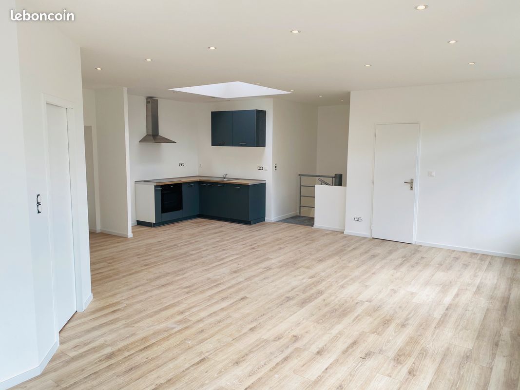 Appartement 4 pièces 120 m² · à Roye · 120 m² · 750 €/mois