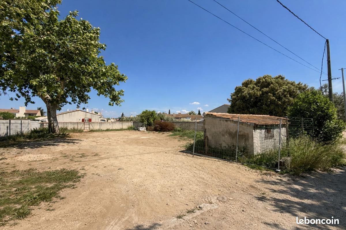 Terrain 260 m² La Fare Les Oliviers · à La Fare-les-Oliviers · 140 000 €
