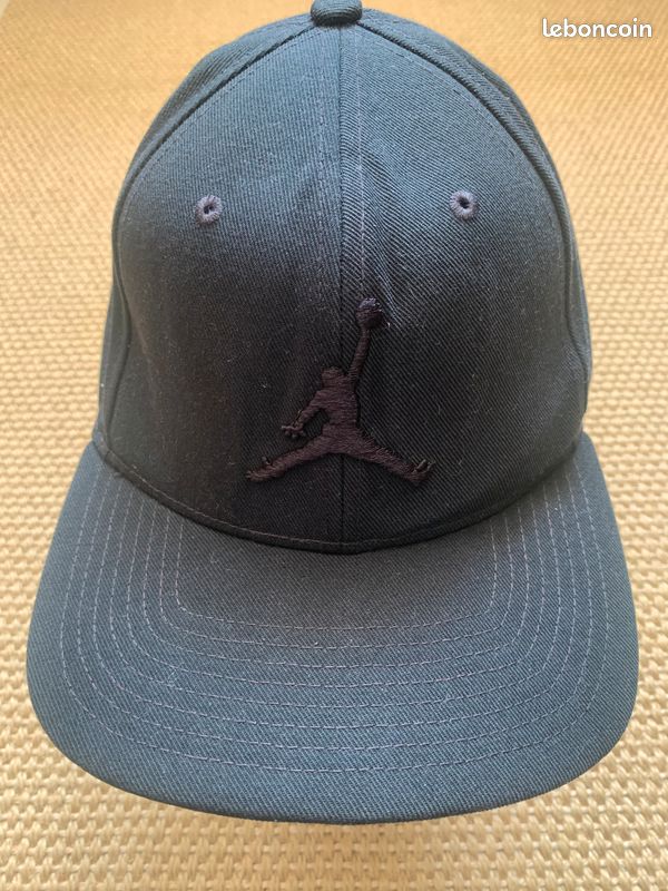 Casquette Jordan Noir Logo Noir Accessoires Bagagerie