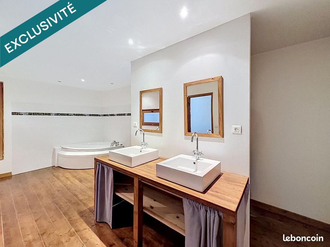 Propriété 10 pièces 325 m² (image 2)