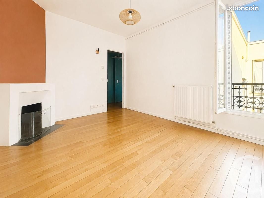 Appartement 3 pièces 50 m² · à Aubervilliers · 50 m² · 240 000 €