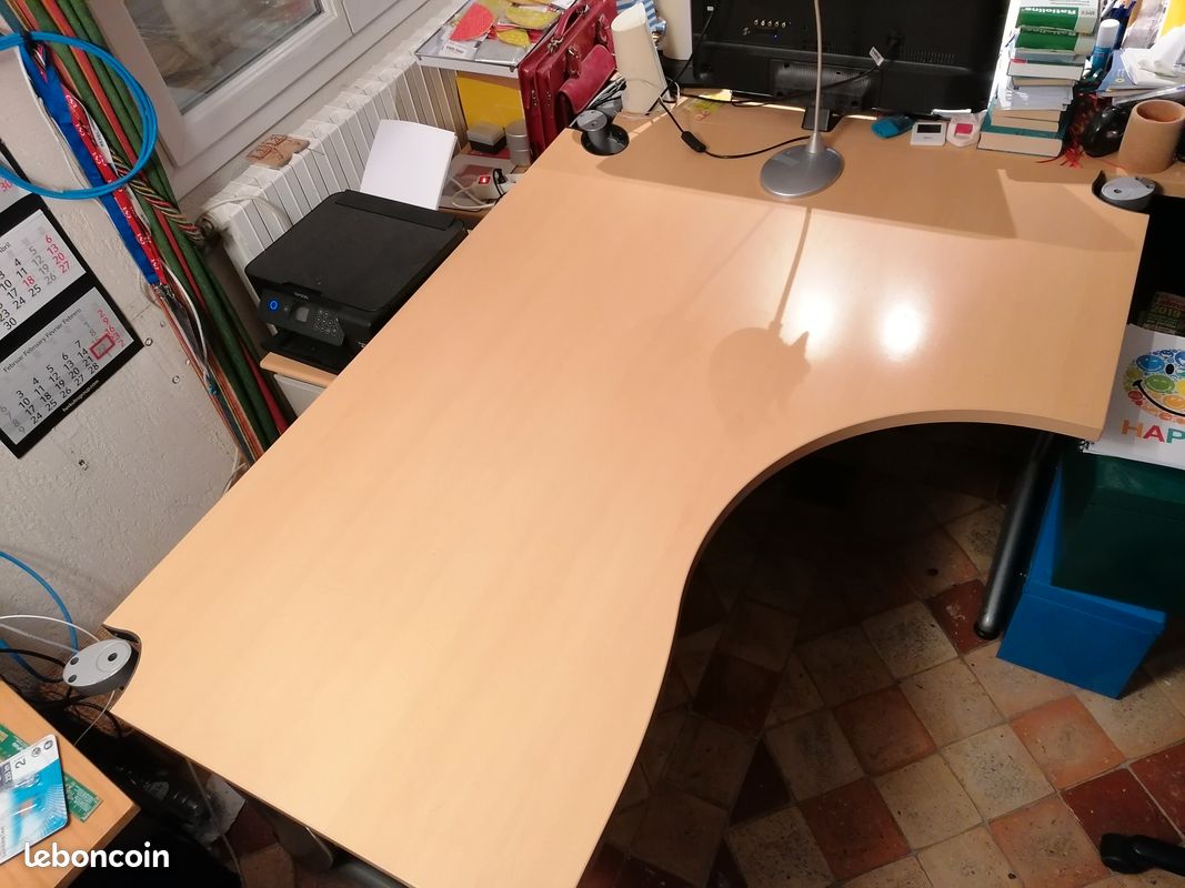 Table de bureau (image 1)