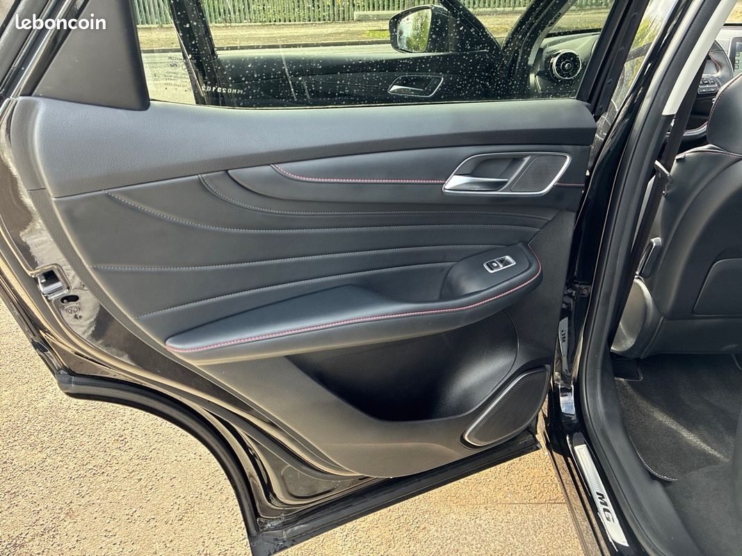 MG EHS 1.5T GDI PHEV Luxury (image 23)