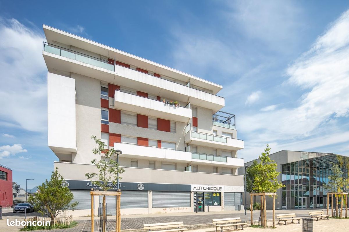 Appartement 2 pièces 49 m² · à Grenoble · 49 m² · 543 €