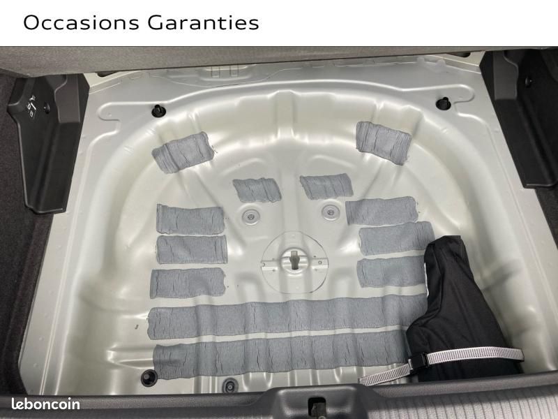 Audi Q2 35 TFSI 150ch Design S tronic 7 (image 9)