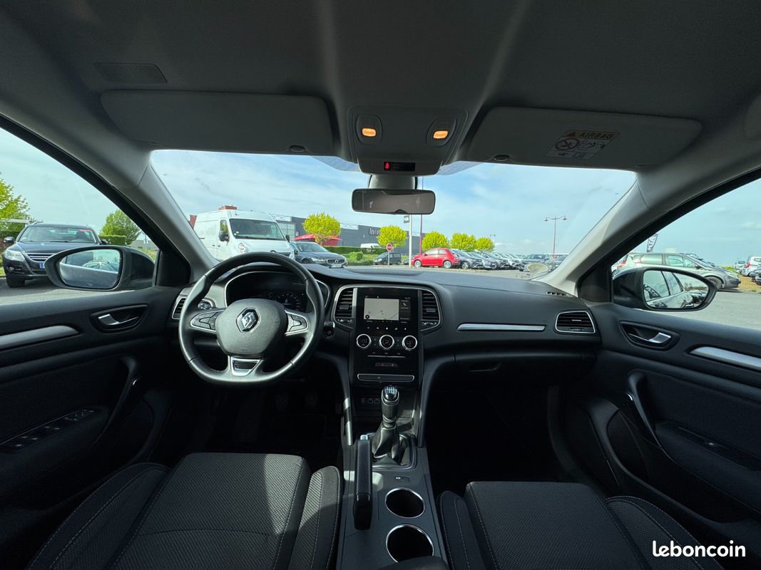 Renault MÉGANE IV ESTATE ESTATE 1.5 DCI 115 Evolution (image 8)