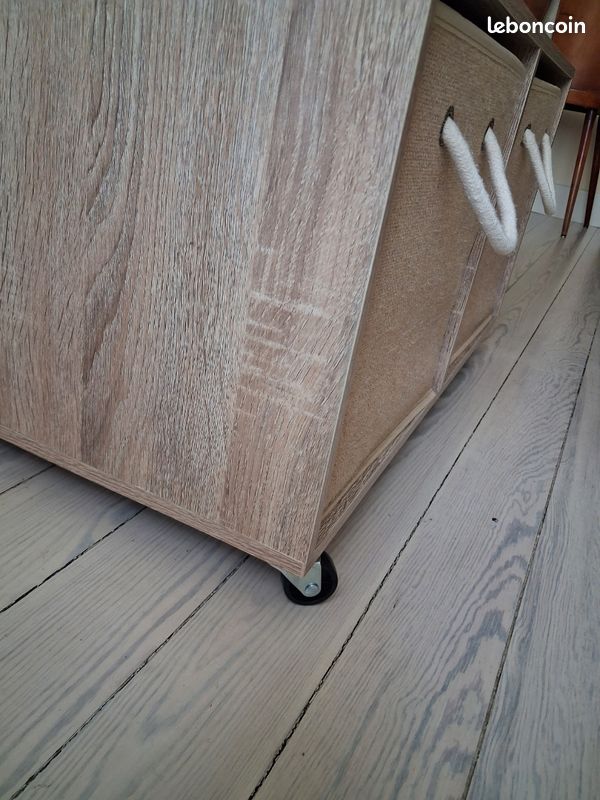 Table basse à roulettes avec 4 paniers de rangement (image 5)