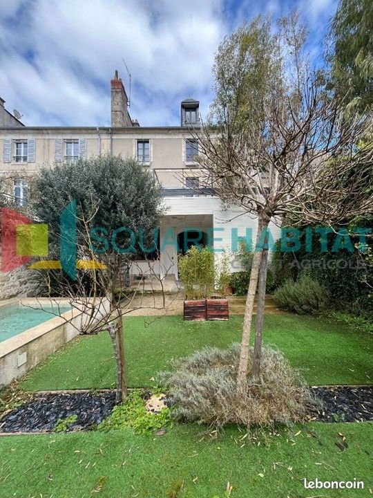 Appartement 6 pièces 284 m² · à Bourges · 284 m² · 1 700 €/mois