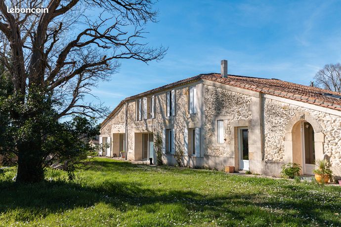Maison 9 pièces 307 m²