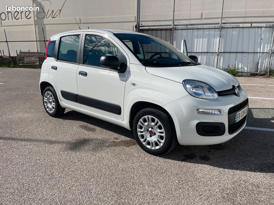 Fiat panda lounge 2020 - Voitures