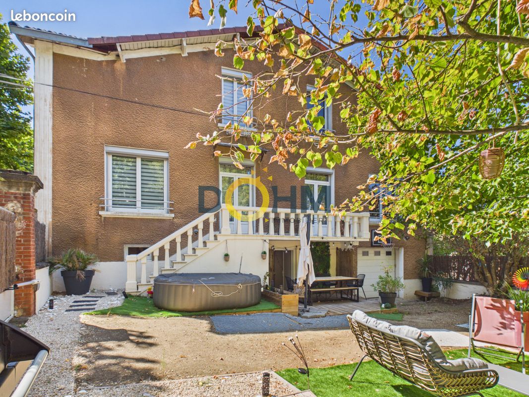 Maison 8 pièces 180 m² · à Lempdes-sur-Allagnon · 180 m² · 249 000 €