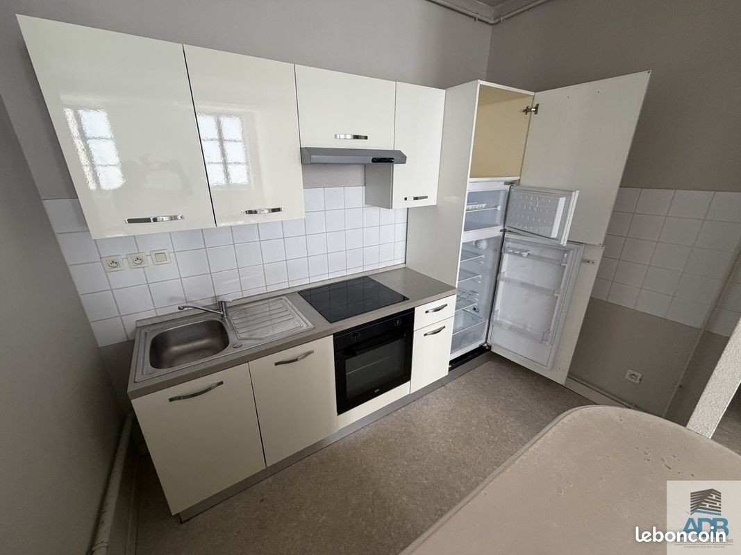 Appartement 4 pièces 83 m² · à Roanne · 83 m² · 599 €