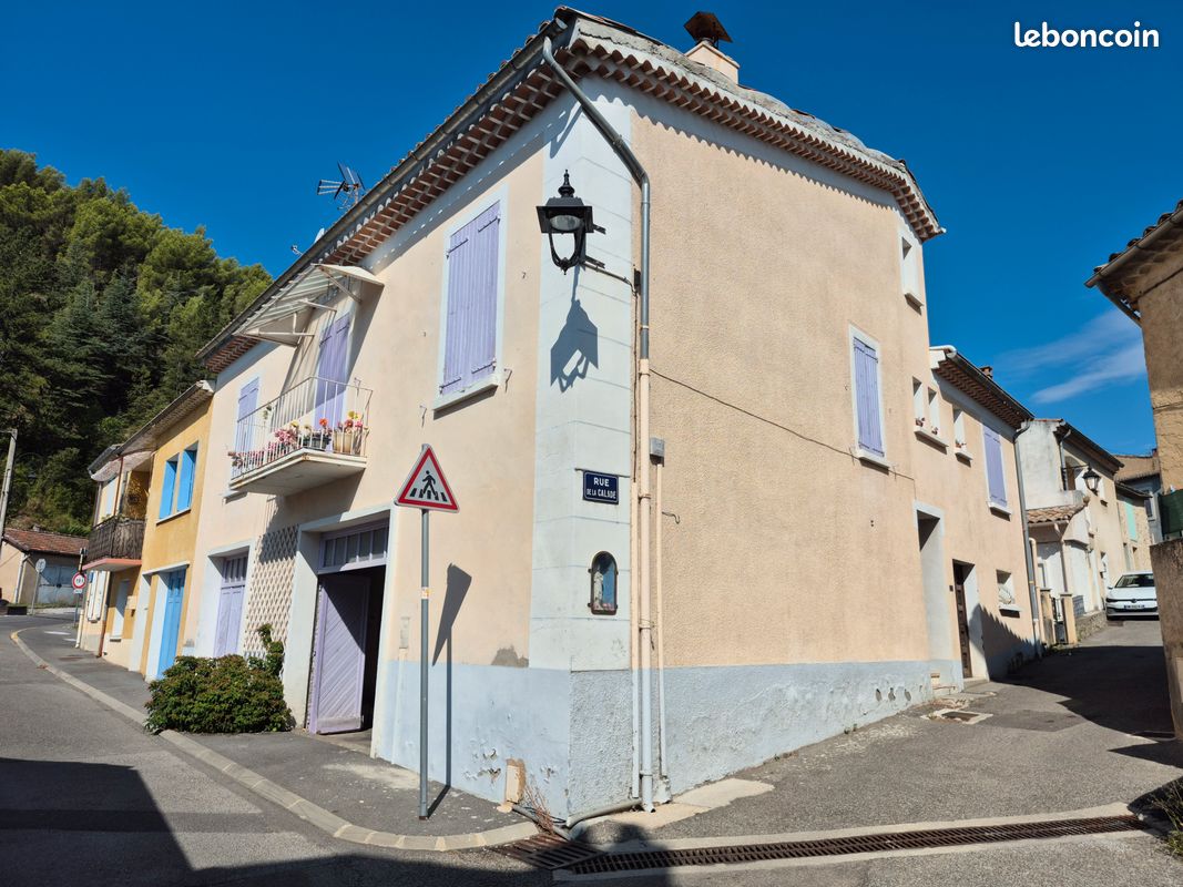 Maison 5 pièces 135 m² · à Château-Arnoux-Saint-Auban · 135 m² · 187 000 €