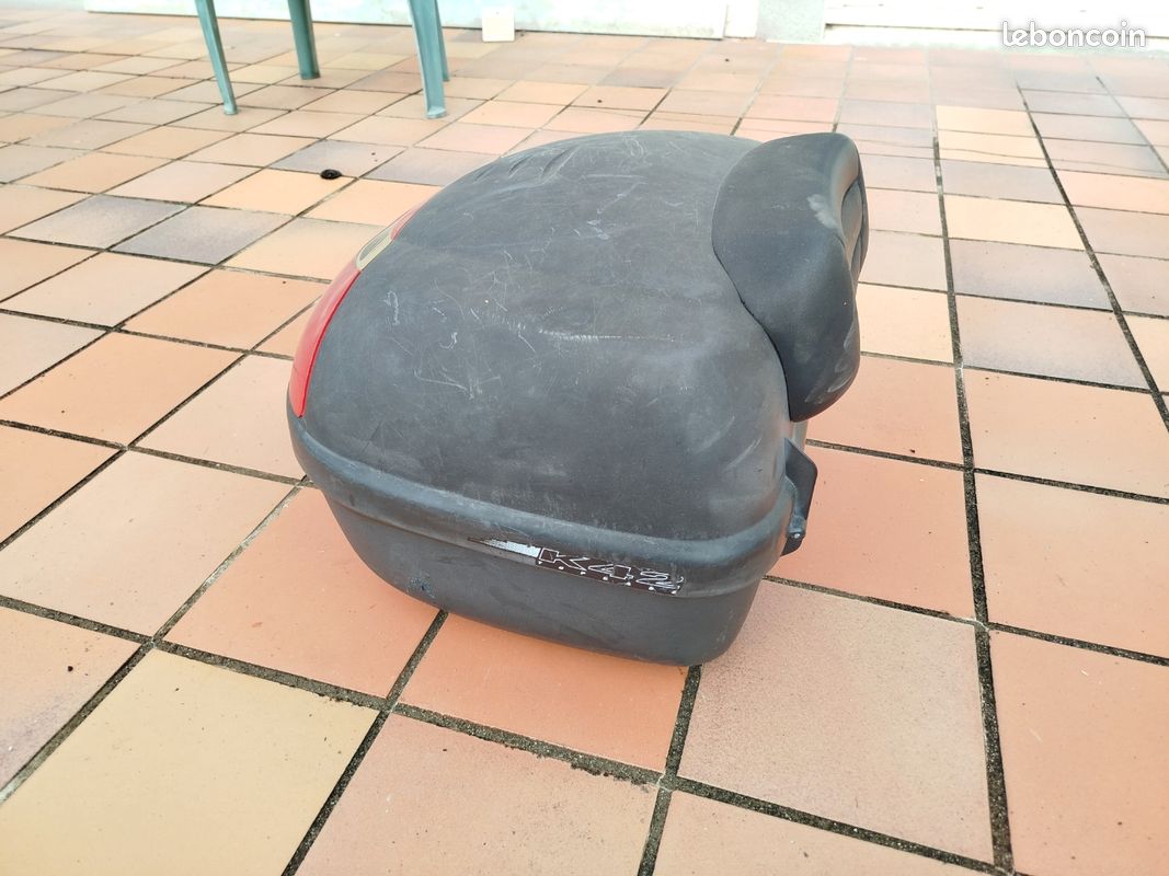Tp case GIVI 42 L avec sa platine (image 2)