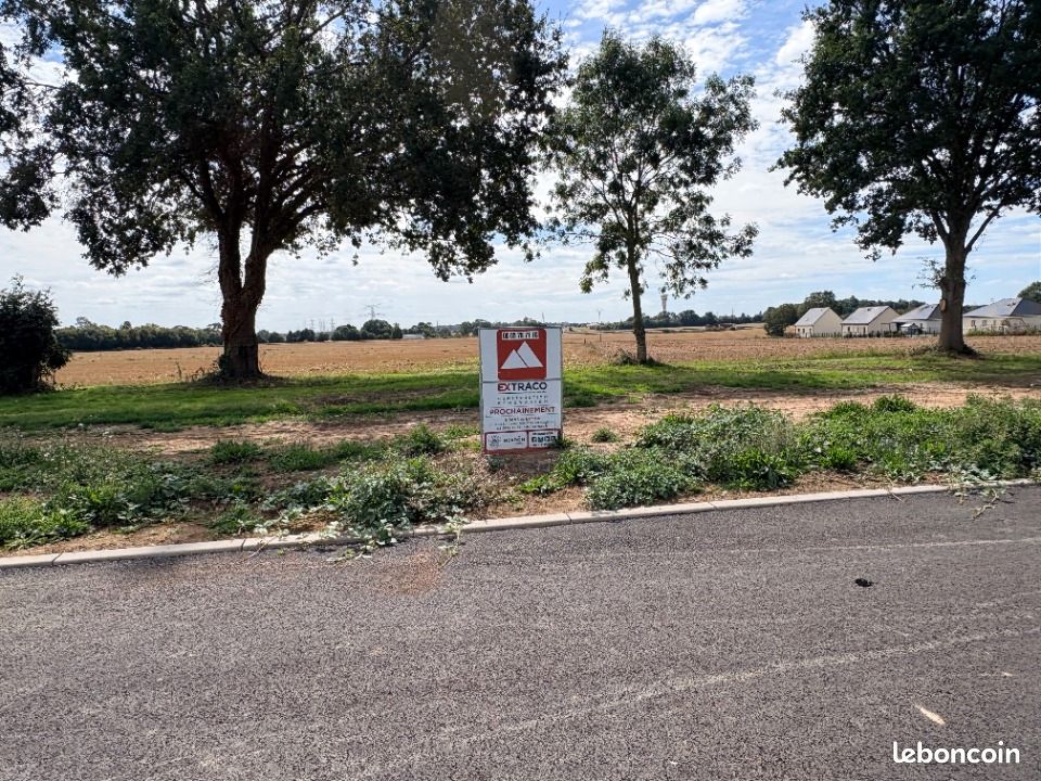 Terrain 600 m² Routot · 56 000 €