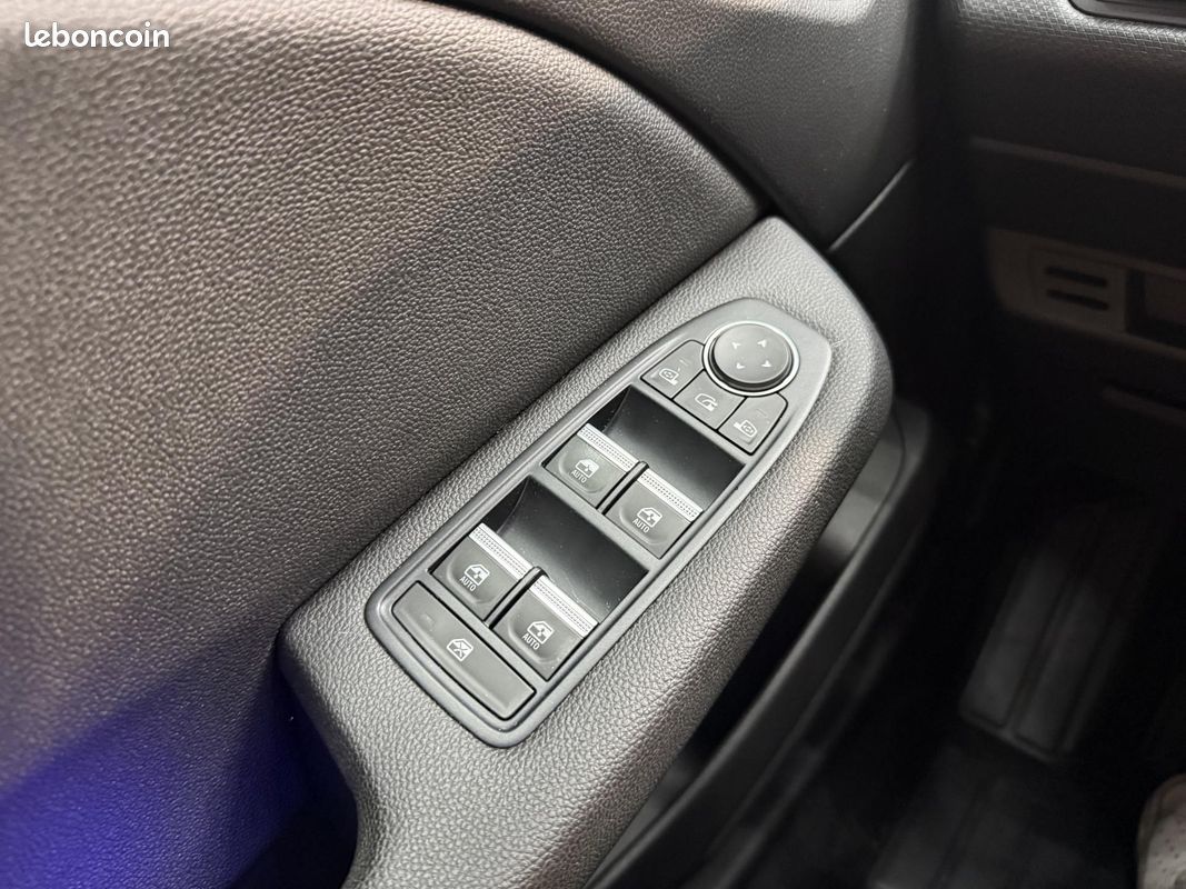 RENAULT CLIO 5 INTENS EDITION ONE 1.0l 100CH CAMERA 360 SIEGES ET VOLANT CHAUFFANTS CARPLAY BOSE GTIE 12 MOIS (image 30)