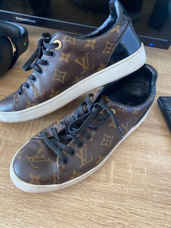 Chaussures Sneakers Louis Vuitton Blanc d'occasion