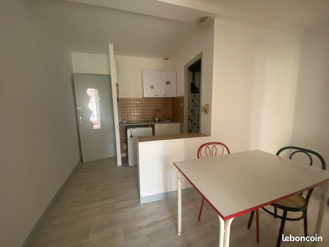 Appartement 2 pièces 25 m² · à Castres · 25 m² · 400 €