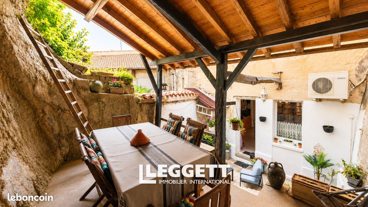 Maison 4 pièces 110 m² · à Aubeterre-sur-Dronne · 110 m² · 224 000 €