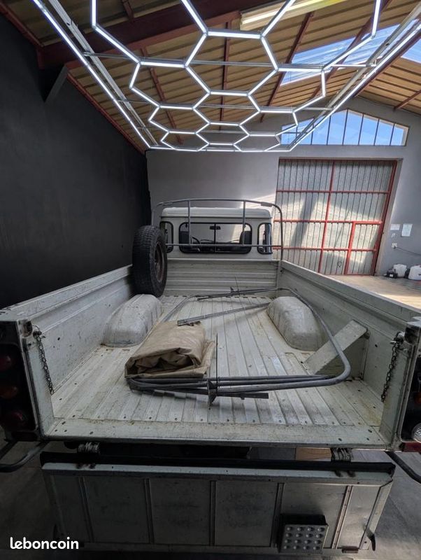Land Rover Defender 110 Pick-Up 2.5 TD5 15P 122 Cv (image 17)