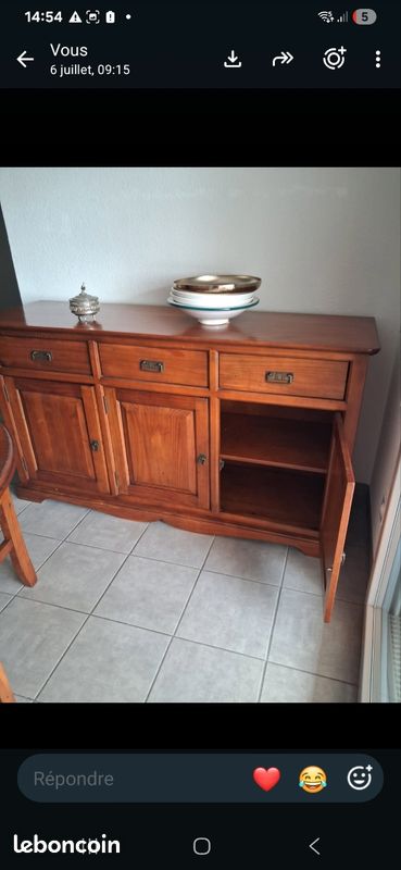 Mobilier table et chaises et buffet en bois massif en bon état (image 1)