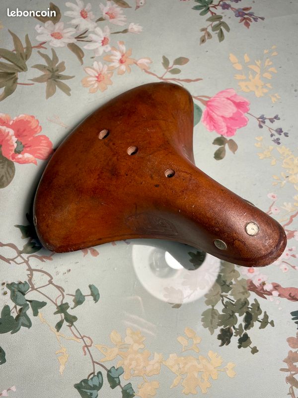 Belle Petite Selle Cuir ancien vélo Enfant Old Bike Bici Saddle seat