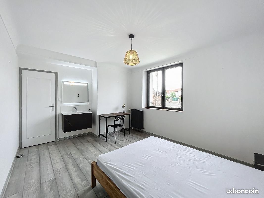 Appartement 7 pièces 188 m² (image 2)