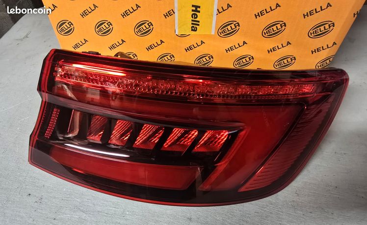 Feu Arrière HELLA Illumination Noir - Compatible VW Touran 1T1 1T2 - Côté Droit - Qualité D'origine