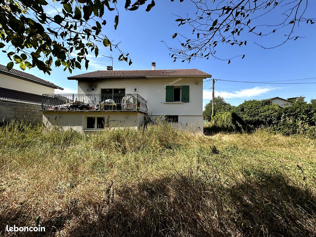Maison 4 pièces 90 m² · à Charnoz-sur-Ain · 90 m² · 220 000 €