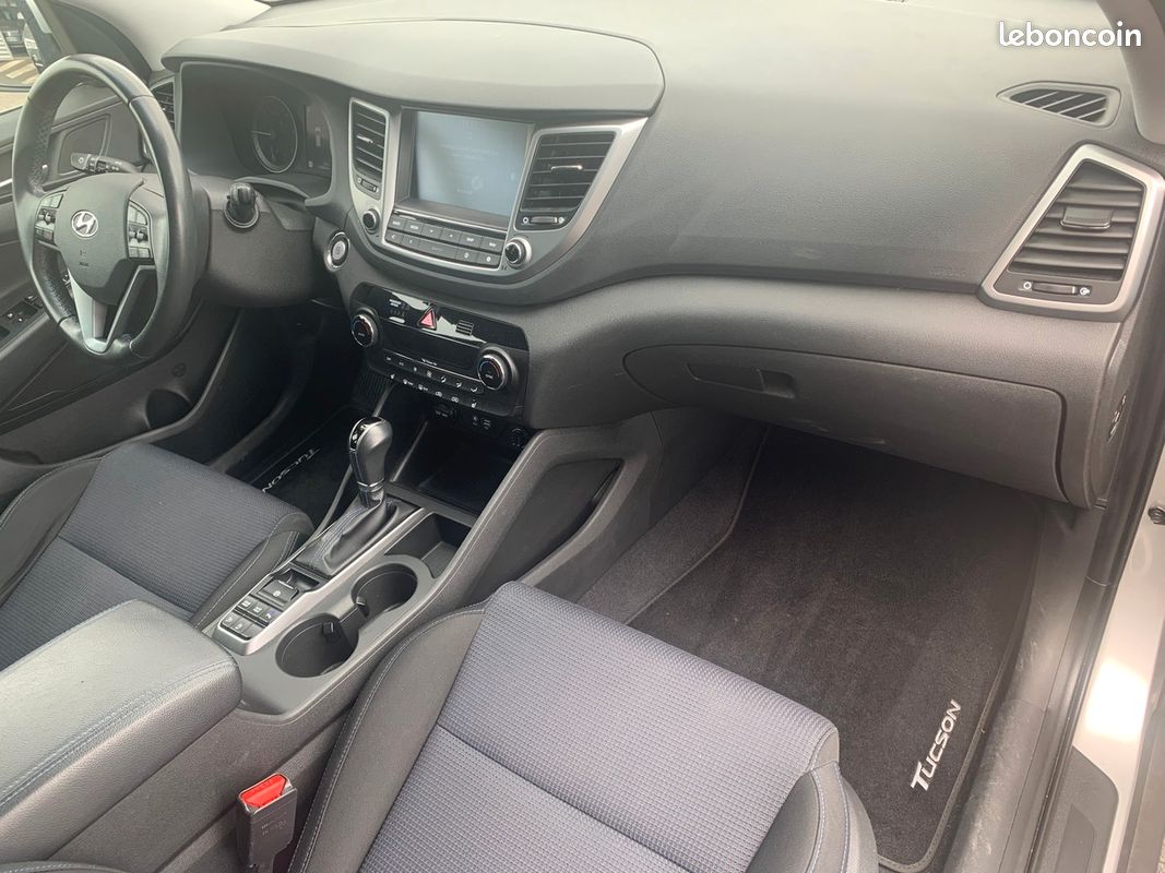 Hyundai Tucson 141 chevaux | Creative | Caméra de recul | Attelage | Roue de secours (image 13)