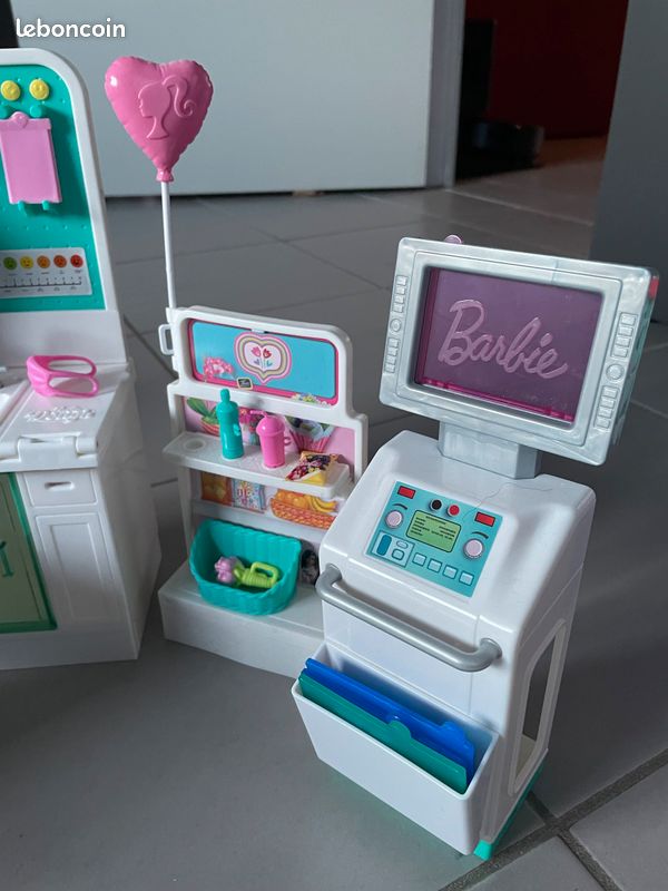 Barbie médecin et son cabinet médical (image 4)