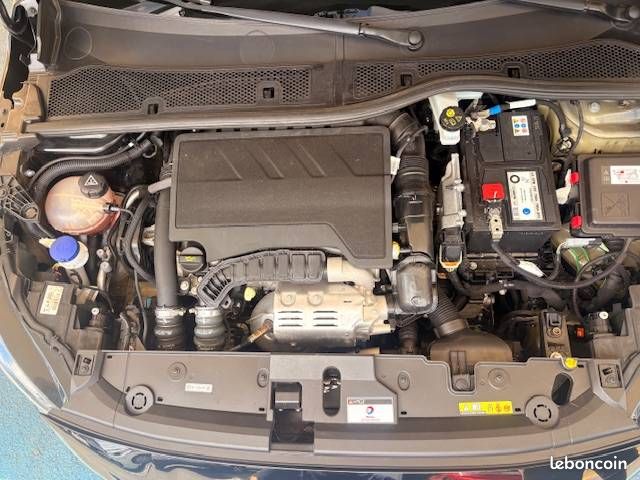 PEUGEOT 208 PureTech 100 S&S EAT8 Allure (image 24)
