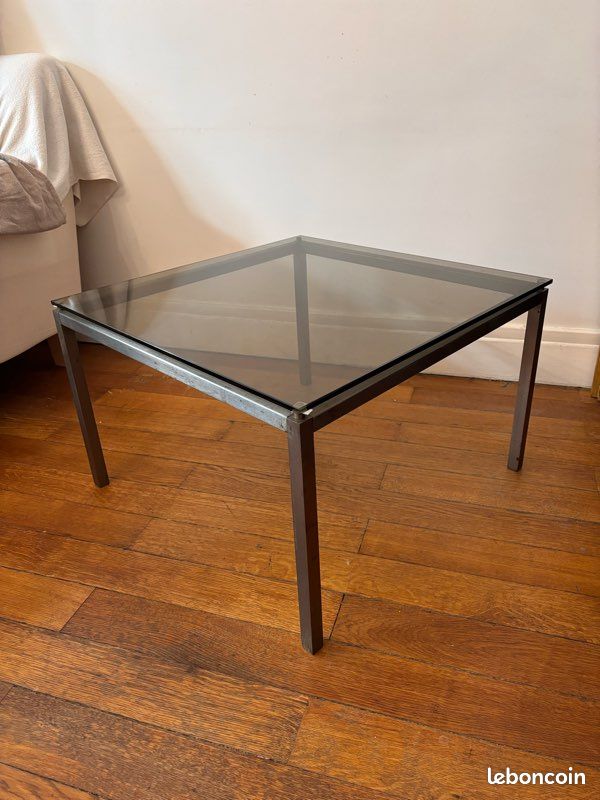 Table basse chromé et verre fumé années 1970 (image 1)