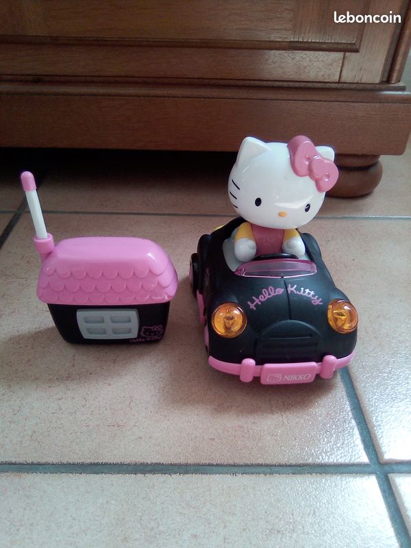 Ensemble d'oreillers et de couvertures Hello Kitty Benin
