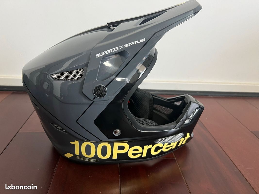 Status × super73 full-face bicycle helmet, size L/ Downhill/BMX
Carby/Charcoal (image 9)