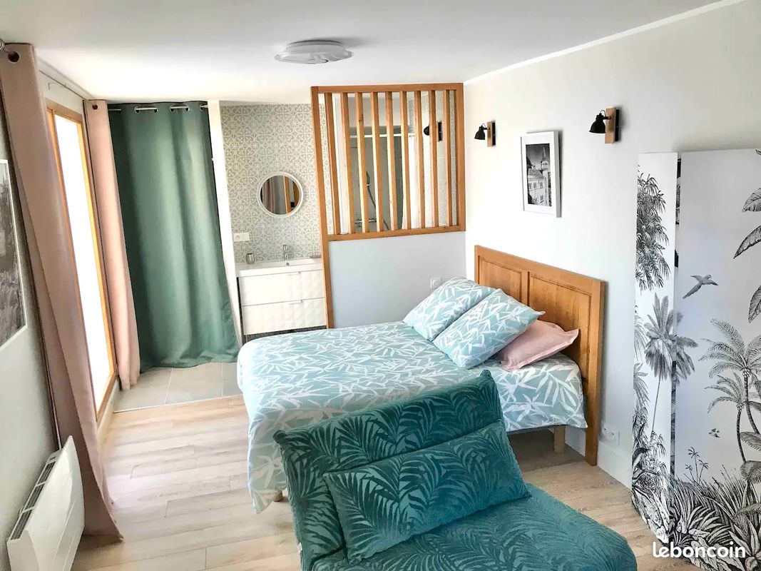 FLEUR DE NOYER Gîte de charme avec spa et piscine privatifs 8pers 4ch 5sdb (image 6)
