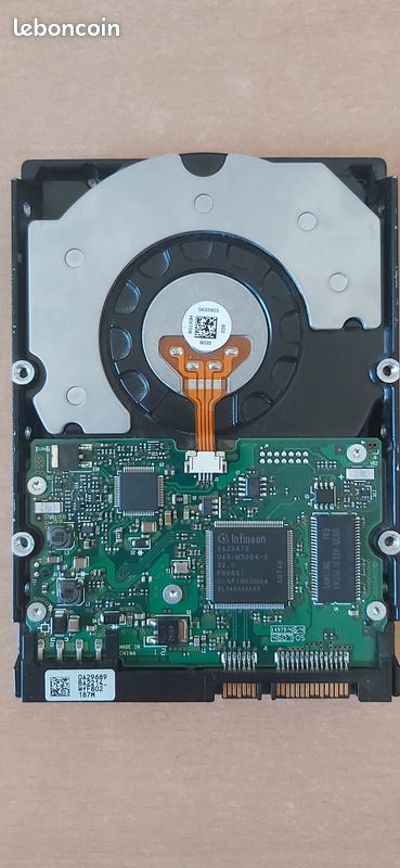 Disque Dur Interne Hitachi Deskstar HDS721075KLA330 750G SATA3.0 (image 2)