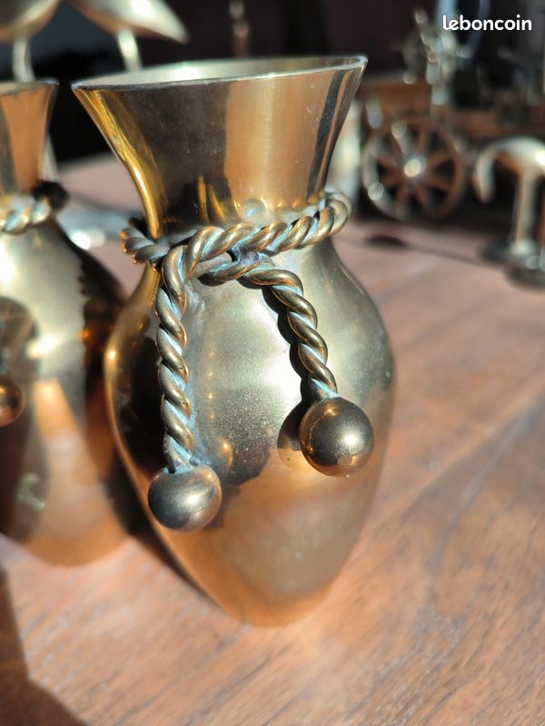 Lot 2 petits vases en laiton (image 2)