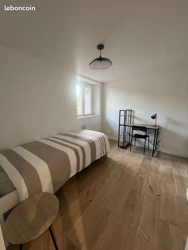 Appartement 1 pièce 15 m² · à Palaiseau · 15 m² · 600 €/mois