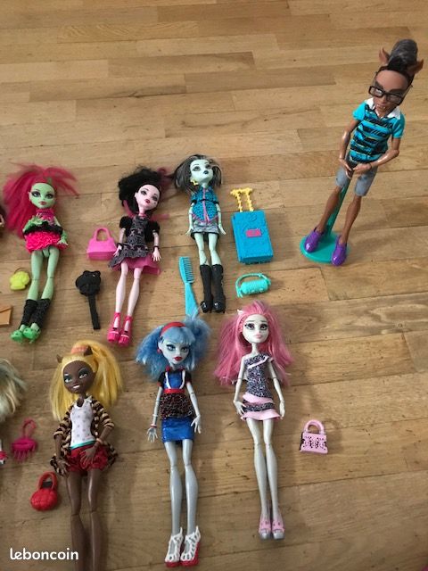 Lot de 13 poupées Monster High (image 3)