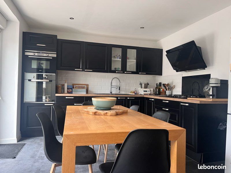 Maison 6 pièces 145 m² · à Prunay-le-Gillon · 145 m² · 230 000 €